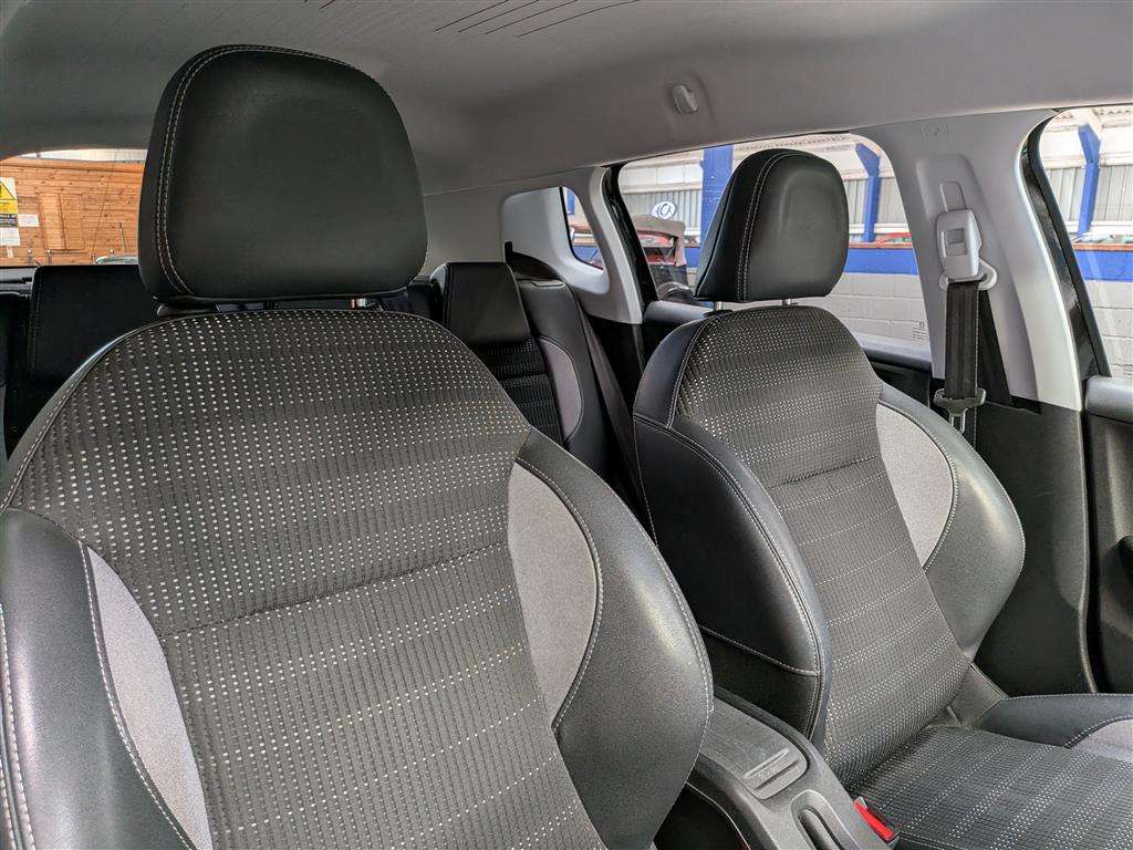 <p>2013 PEUGEOT 2008 ALLURE</p>