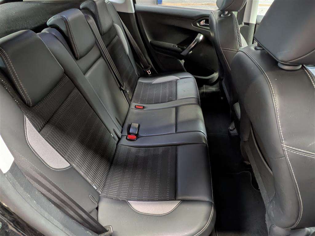 <p>2013 PEUGEOT 2008 ALLURE</p>