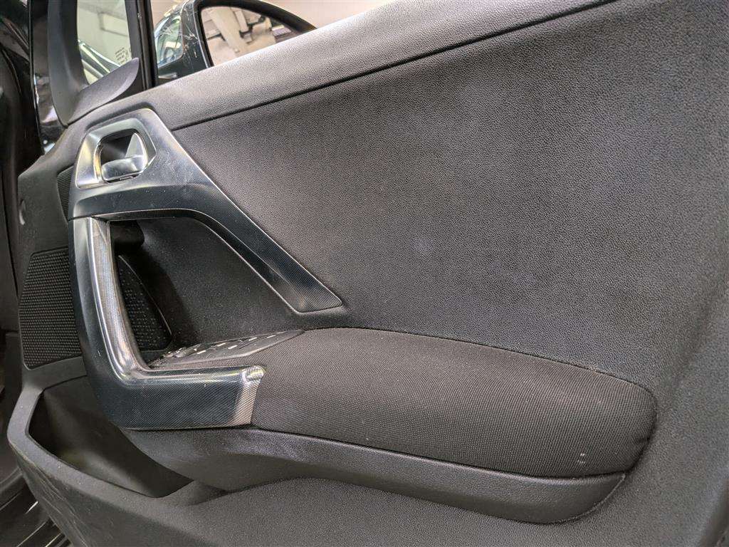 <p>2013 PEUGEOT 2008 ALLURE</p>