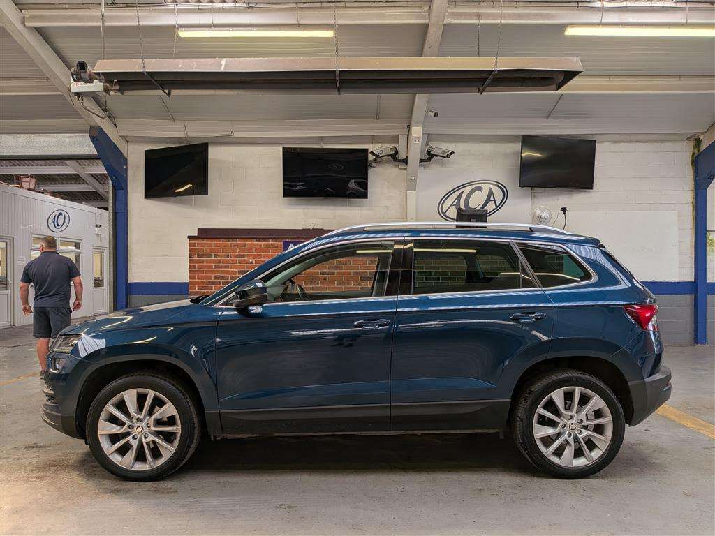 <p>2020 SKODA KAROQ SE L TDI S-A</p>