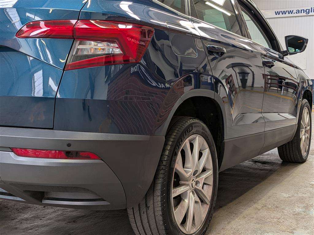 <p>2020 SKODA KAROQ SE L TDI S-A</p>