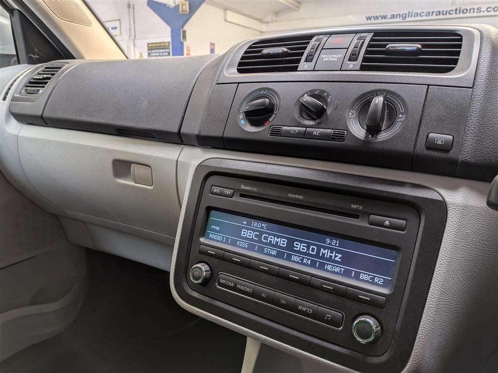 <p>2010 SKODA FABIA SE TSI</p>