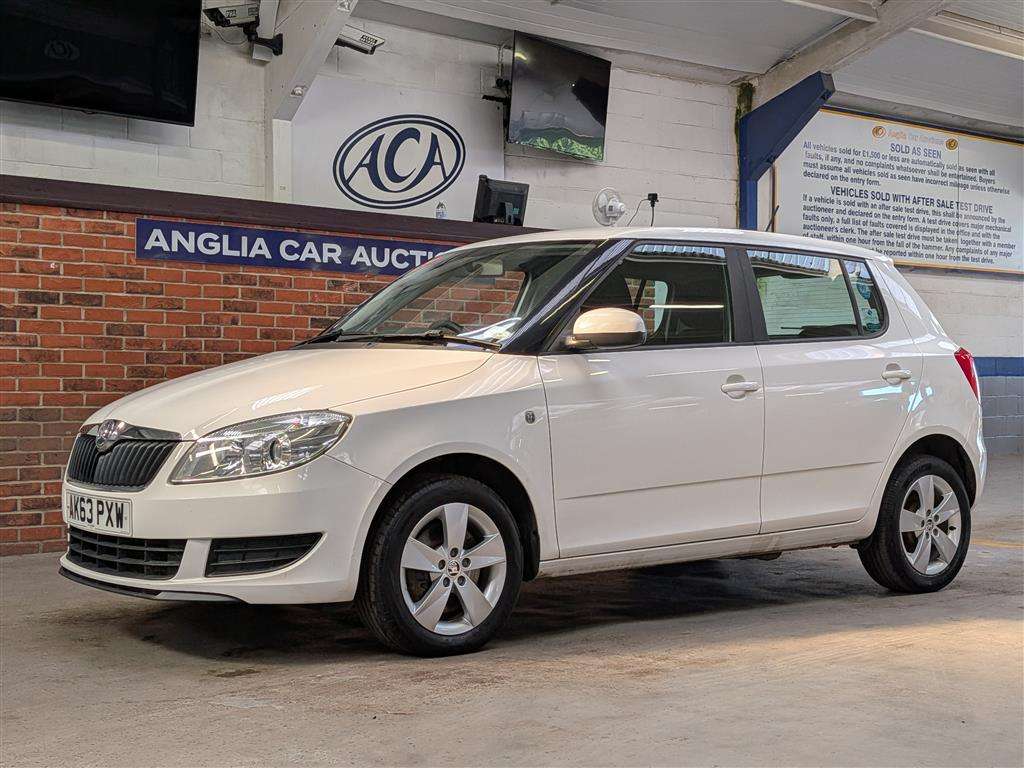 <p>2014 SKODA FABIA SE TSI S-A</p>