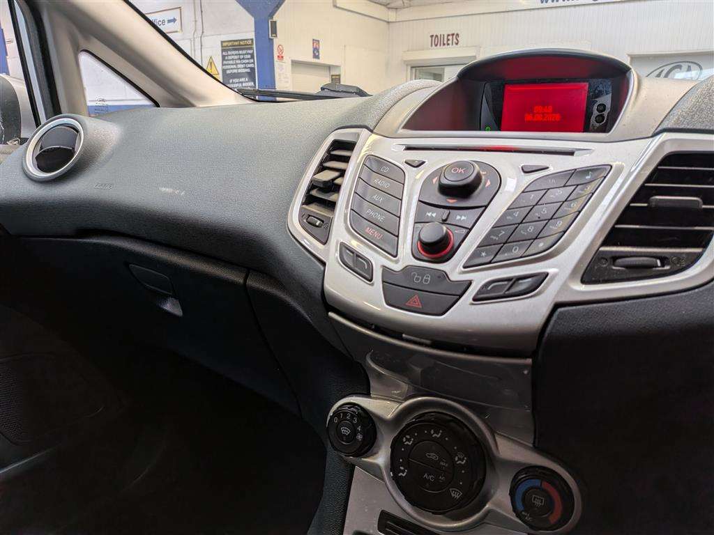 <p>2011 FORD FIESTA ZETEC TDCI 70</p>