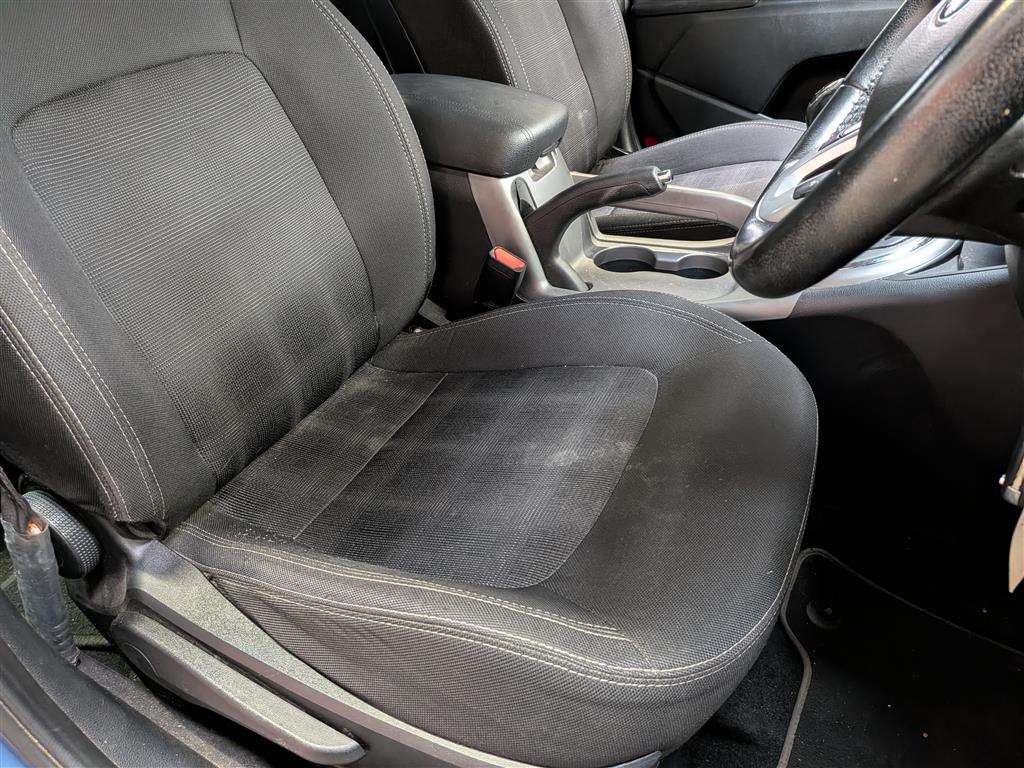 <p>2014 KIA SPORTAGE 1</p>
