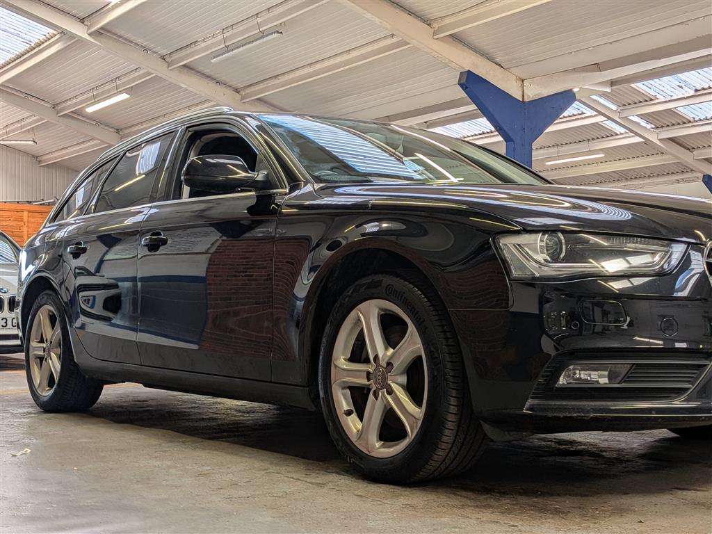 <p>2013 AUDI A4 SE TFSI QUATTRO AUTO</p>