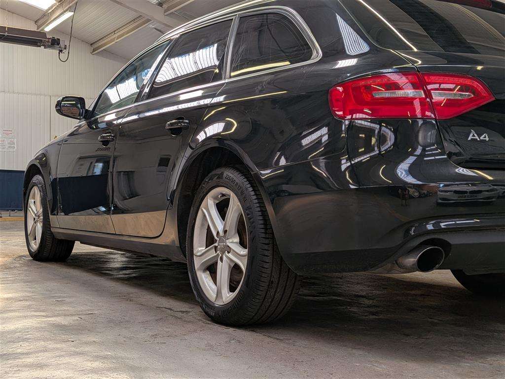 <p>2013 AUDI A4 SE TFSI QUATTRO AUTO</p>