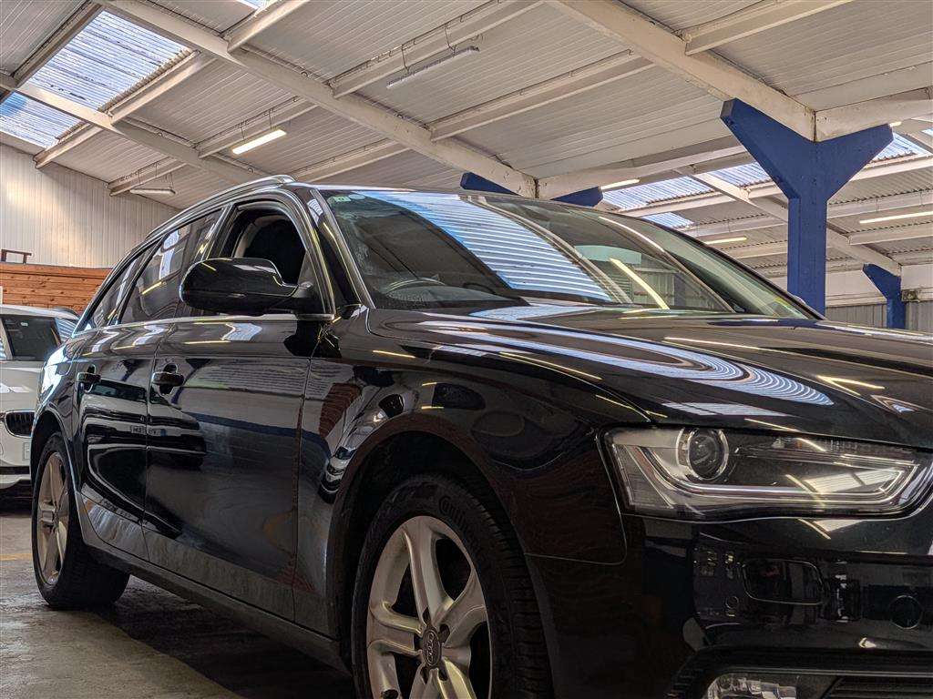 <p>2013 AUDI A4 SE TFSI QUATTRO AUTO</p>