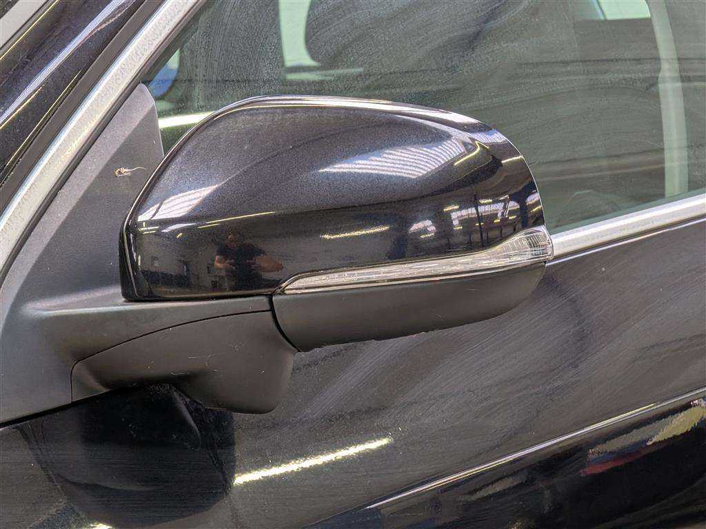 <p>2013 VOLVO V60 SE LUX T4 AUTO</p>