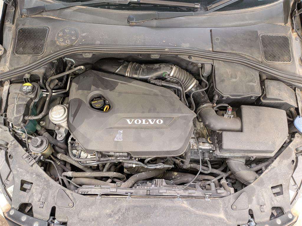 <p>2013 VOLVO V60 SE LUX T4 AUTO</p>