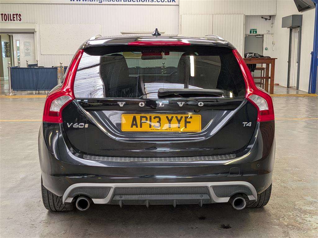 <p>2013 VOLVO V60 R-DESIGN T4 AUTO</p>