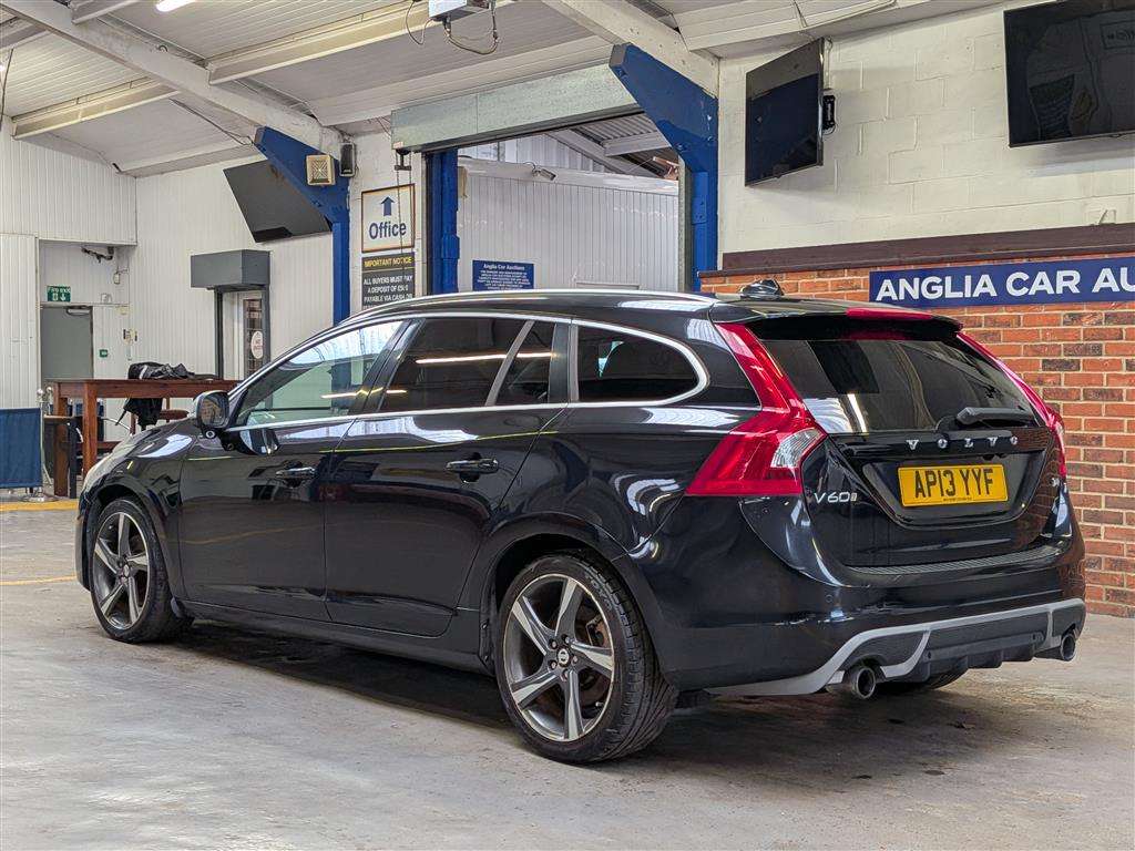 <p>2013 VOLVO V60 R-DESIGN T4 AUTO</p>