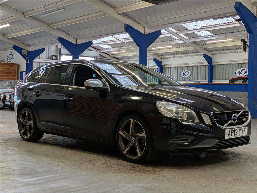 <p>2013 VOLVO V60 R-DESIGN T4 AUTO</p>