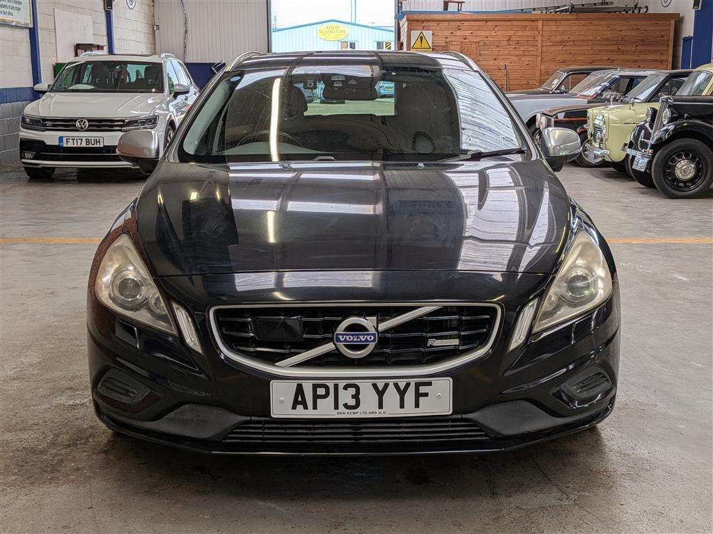 <p>2013 VOLVO V60 R-DESIGN T4 AUTO</p>