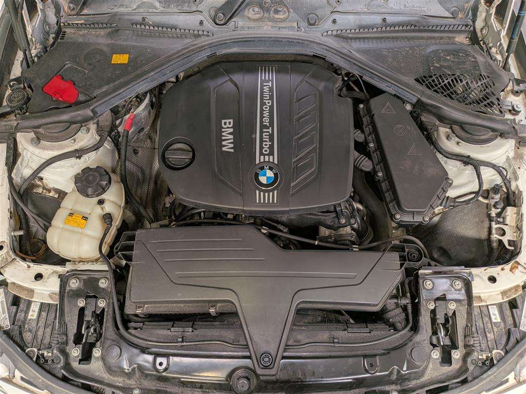 <p>2014 BMW 320</p>
