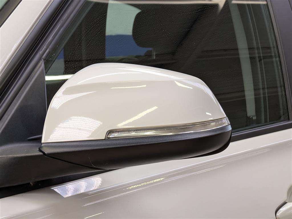 <p>2014 BMW 320</p>