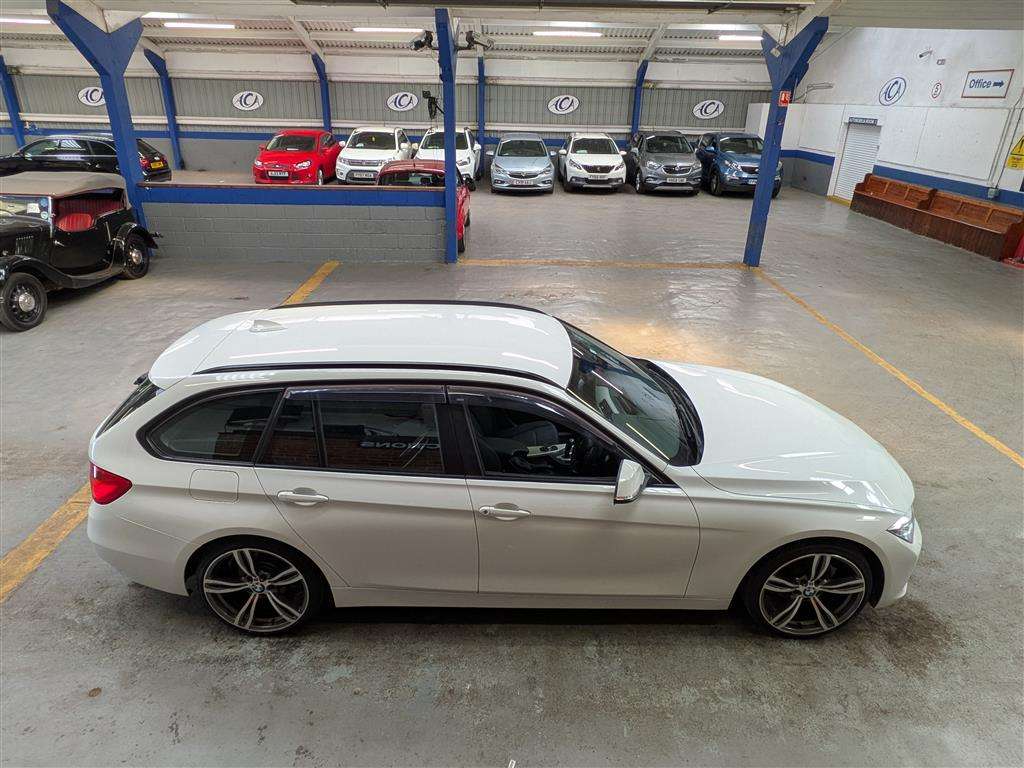 <p>2014 BMW 320</p>