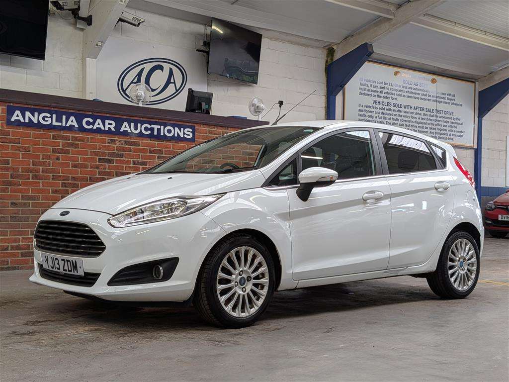 <p>2013 FORD FIESTA TITANIUM</p>
