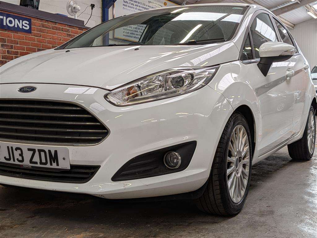 <p>2013 FORD FIESTA TITANIUM</p>
