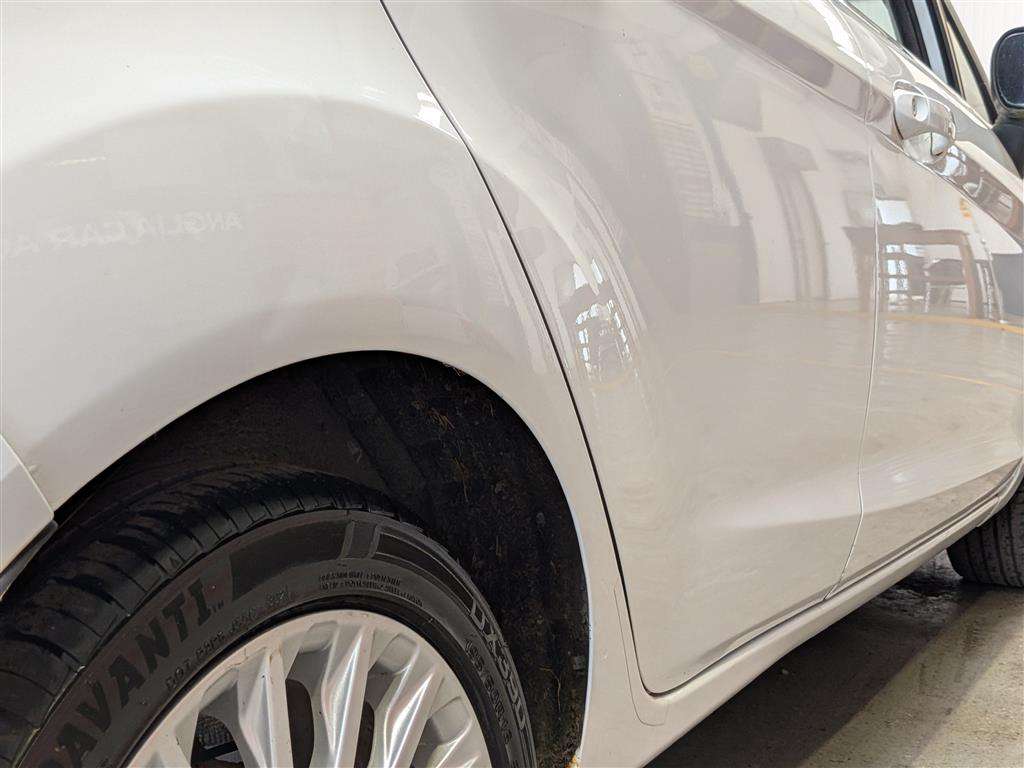 <p>2013 FORD FIESTA TITANIUM</p>