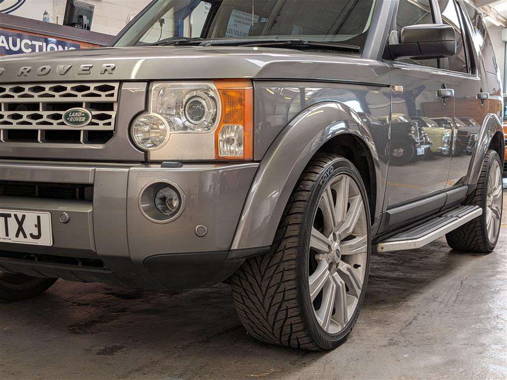 <p>2009 LAND ROVER DISCOVERY TDV6 HSE A</p>