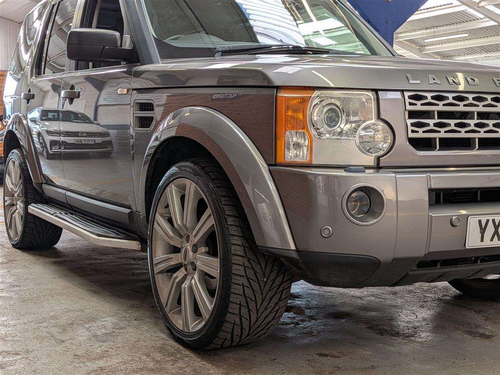 <p>2009 LAND ROVER DISCOVERY TDV6 HSE A</p>