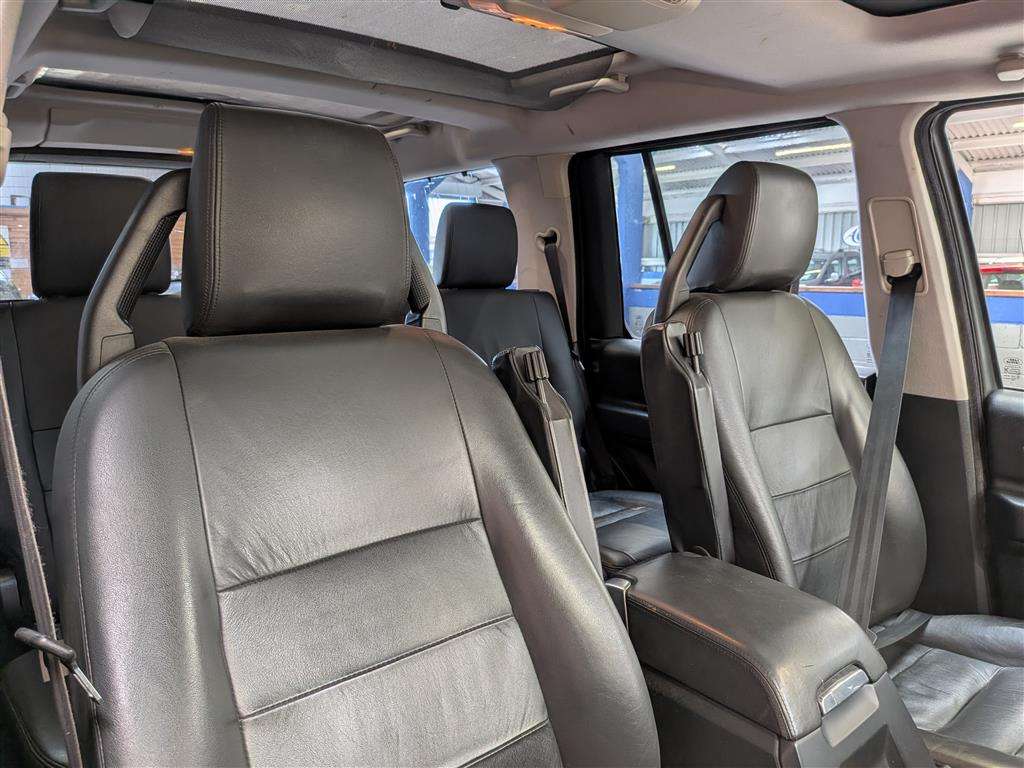 <p>2009 LAND ROVER DISCOVERY TDV6 HSE A</p>