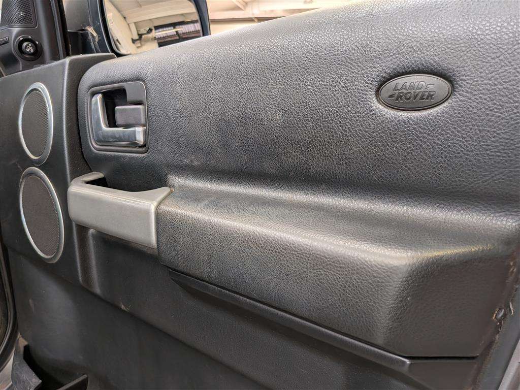 <p>2009 LAND ROVER DISCOVERY TDV6 HSE A</p>