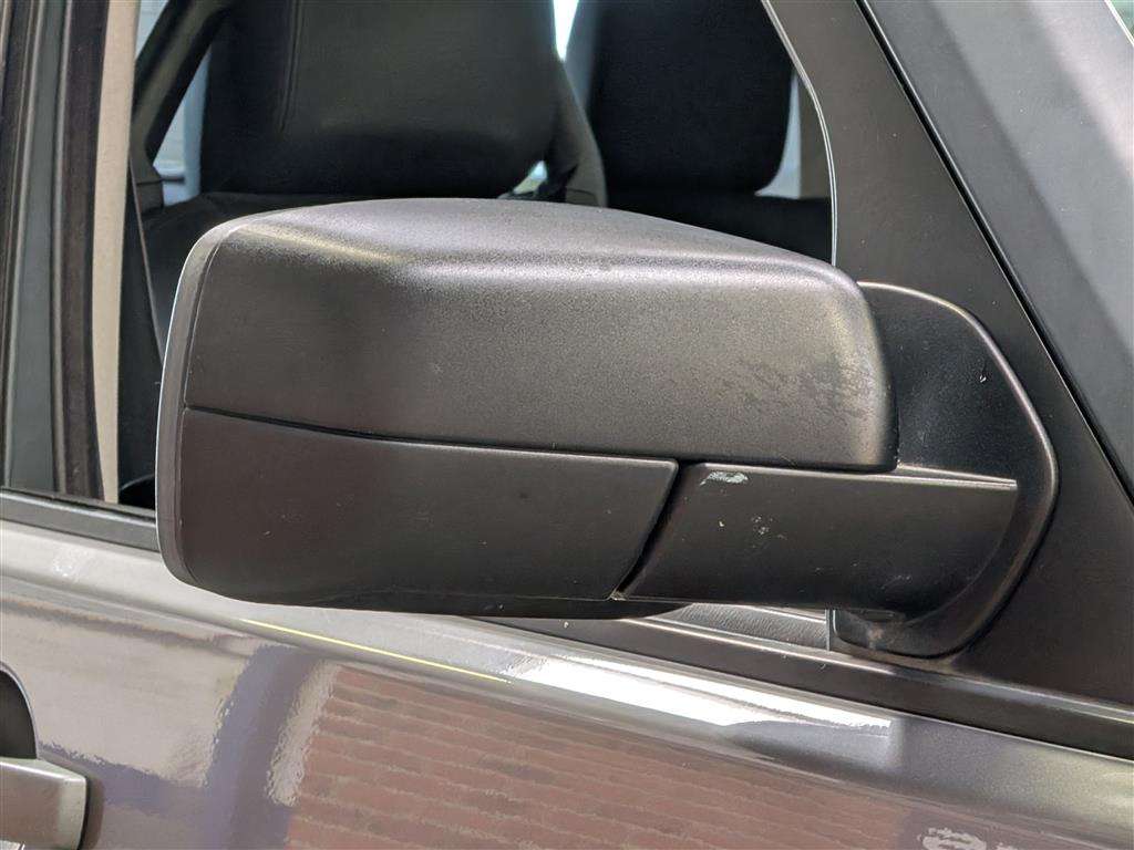 <p>2009 LAND ROVER DISCOVERY TDV6 HSE A</p>