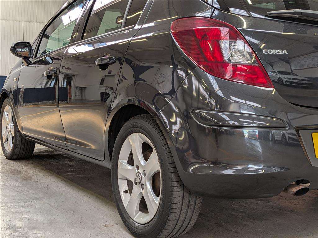 <p>2014 VAUXHALL CORSA SXI AC</p>