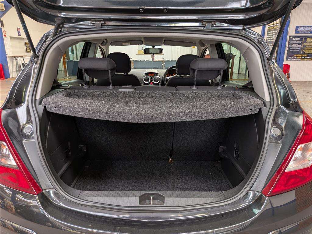 <p>2014 VAUXHALL CORSA SXI AC</p>