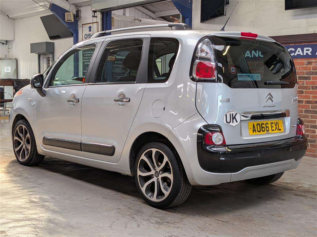 <p>2016 CITROEN C3 PICASSO PLATINUM BLUEH</p>