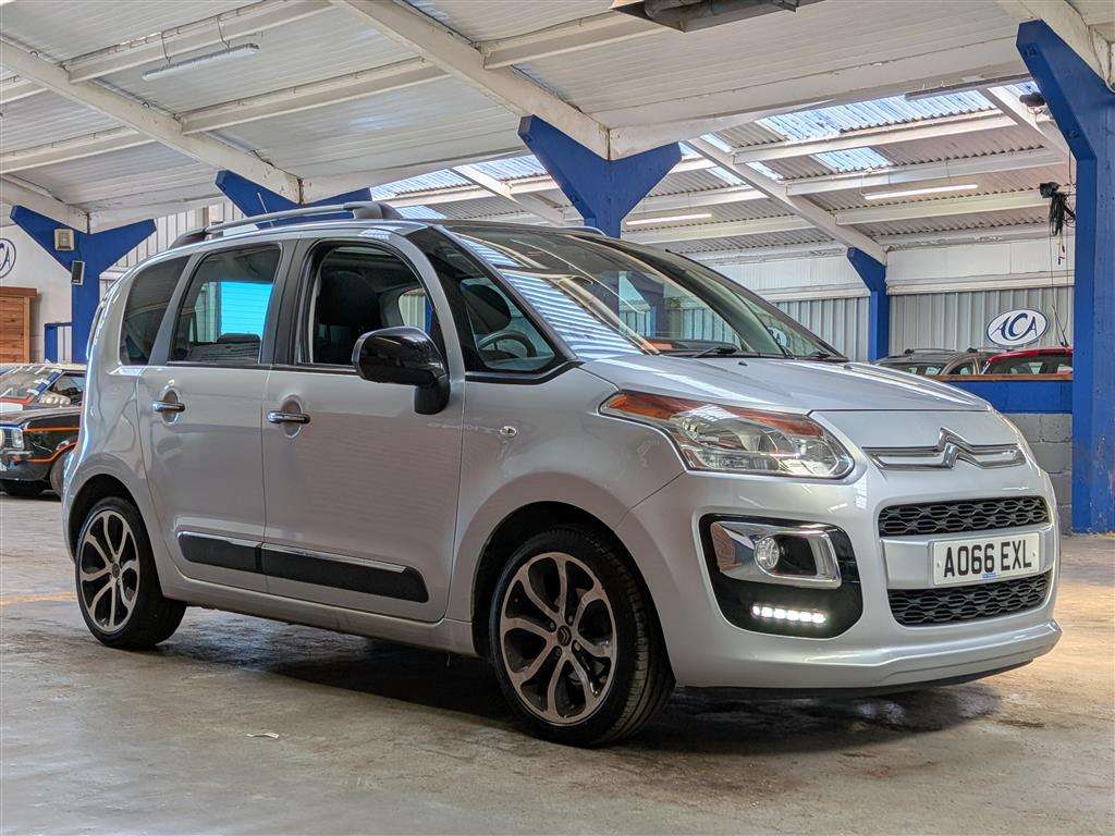 <p>2016 CITROEN C3 PICASSO PLATINUM BLUEH</p>