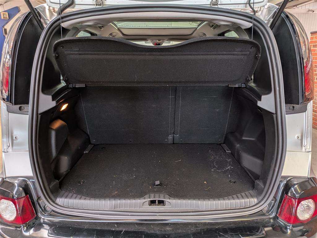 <p>2016 CITROEN C3 PICASSO PLATINUM BLUEH</p>