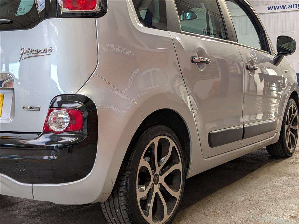 <p>2016 CITROEN C3 PICASSO PLATINUM BLUEH</p>