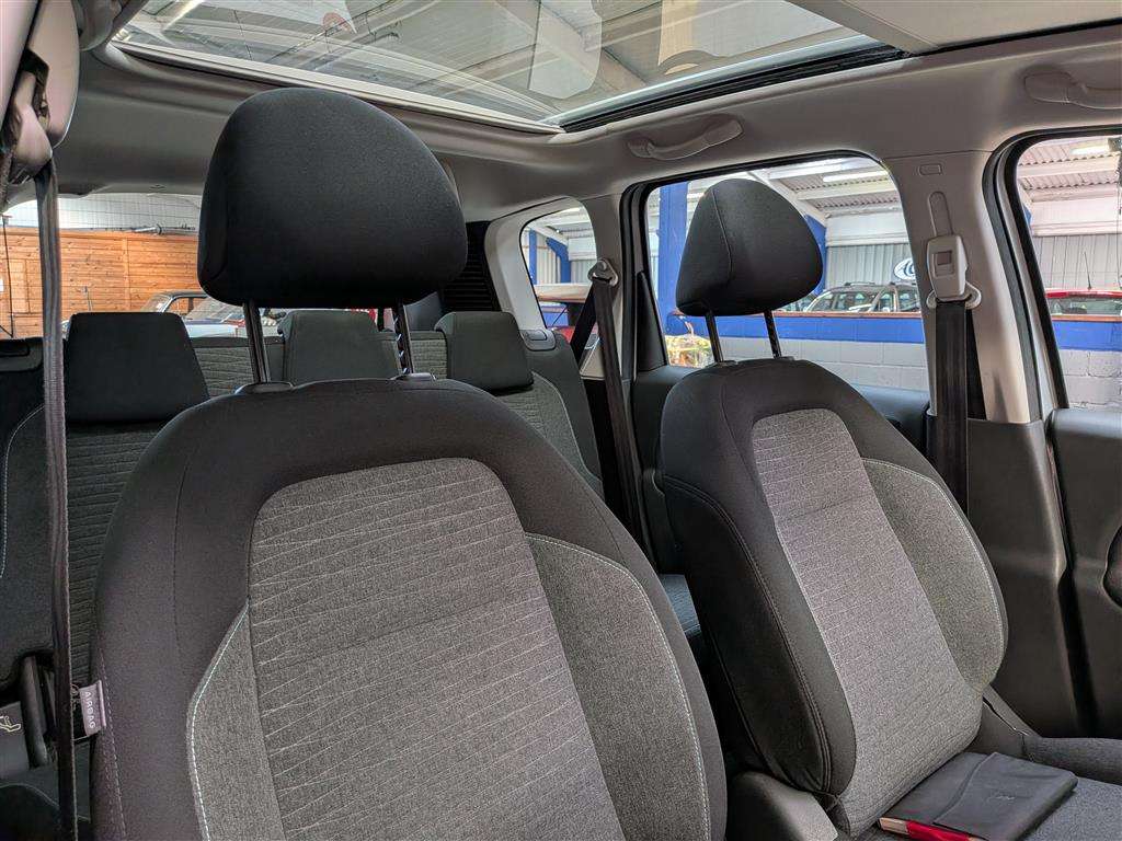 <p>2016 CITROEN C3 PICASSO PLATINUM BLUEH</p>