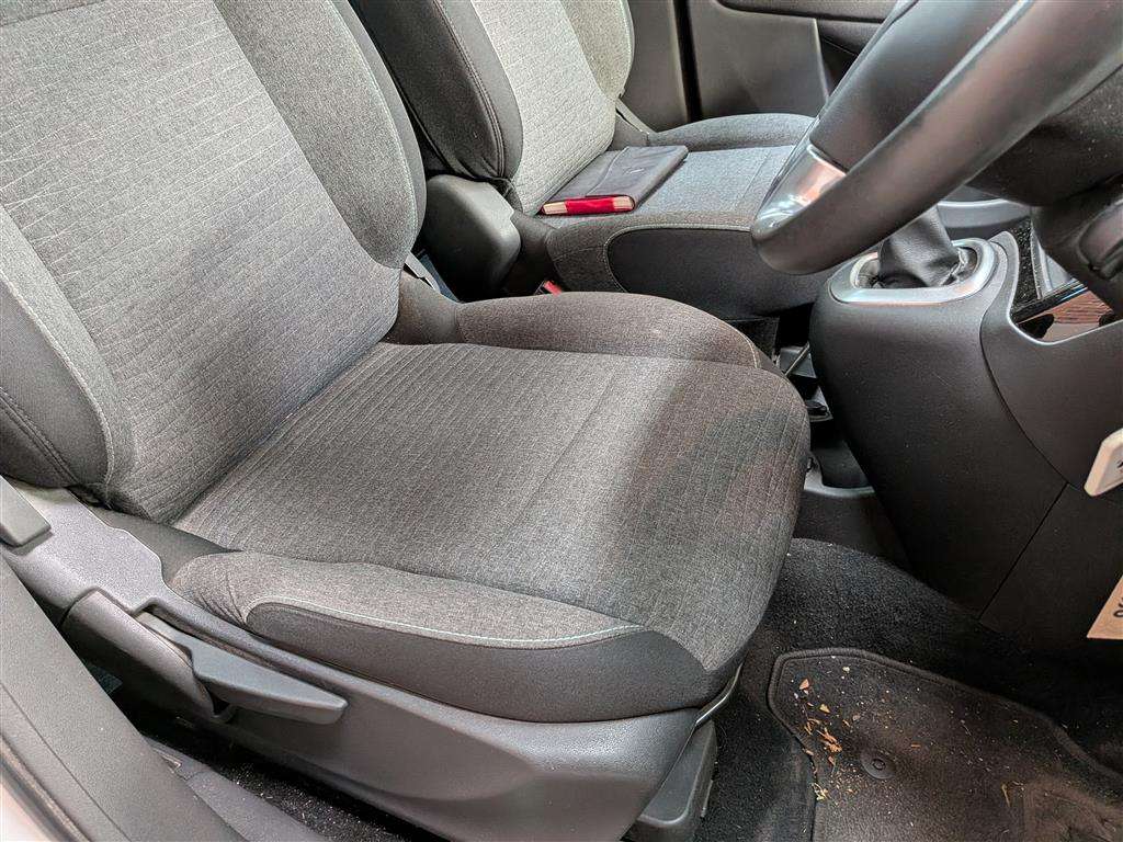 <p>2016 CITROEN C3 PICASSO PLATINUM BLUEH</p>