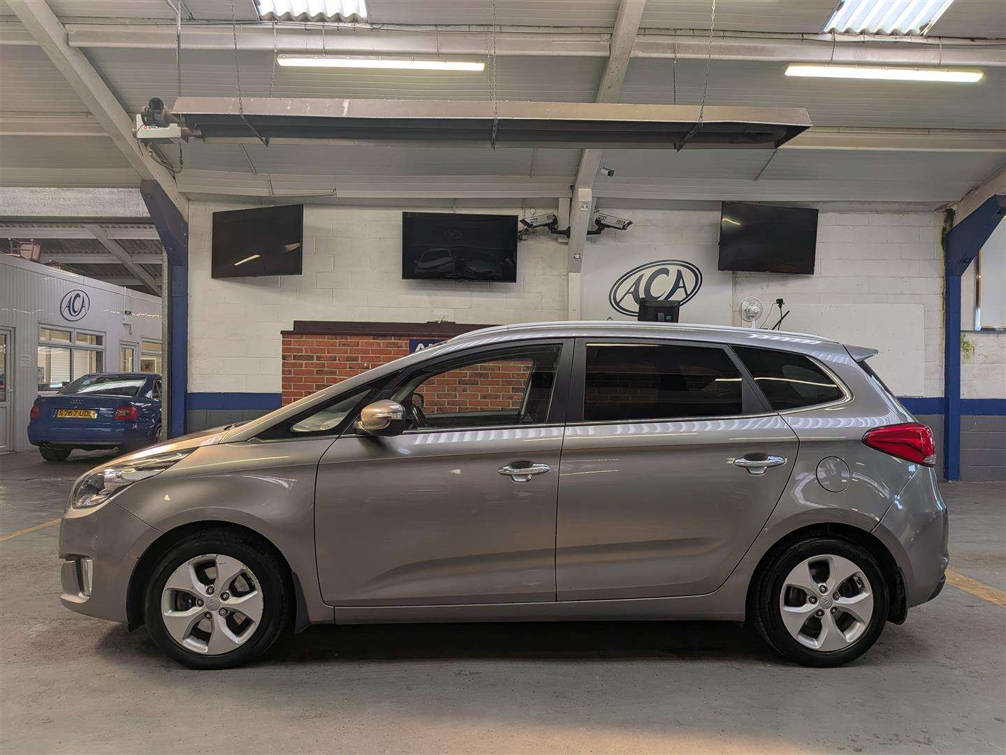 <p>2014 KIA CARENS 2 ECODYNAMICS CRDI</p>