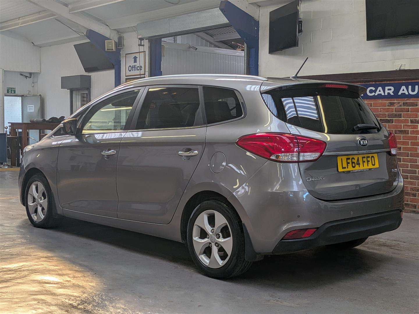 <p>2014 KIA CARENS 2 ECODYNAMICS CRDI</p>