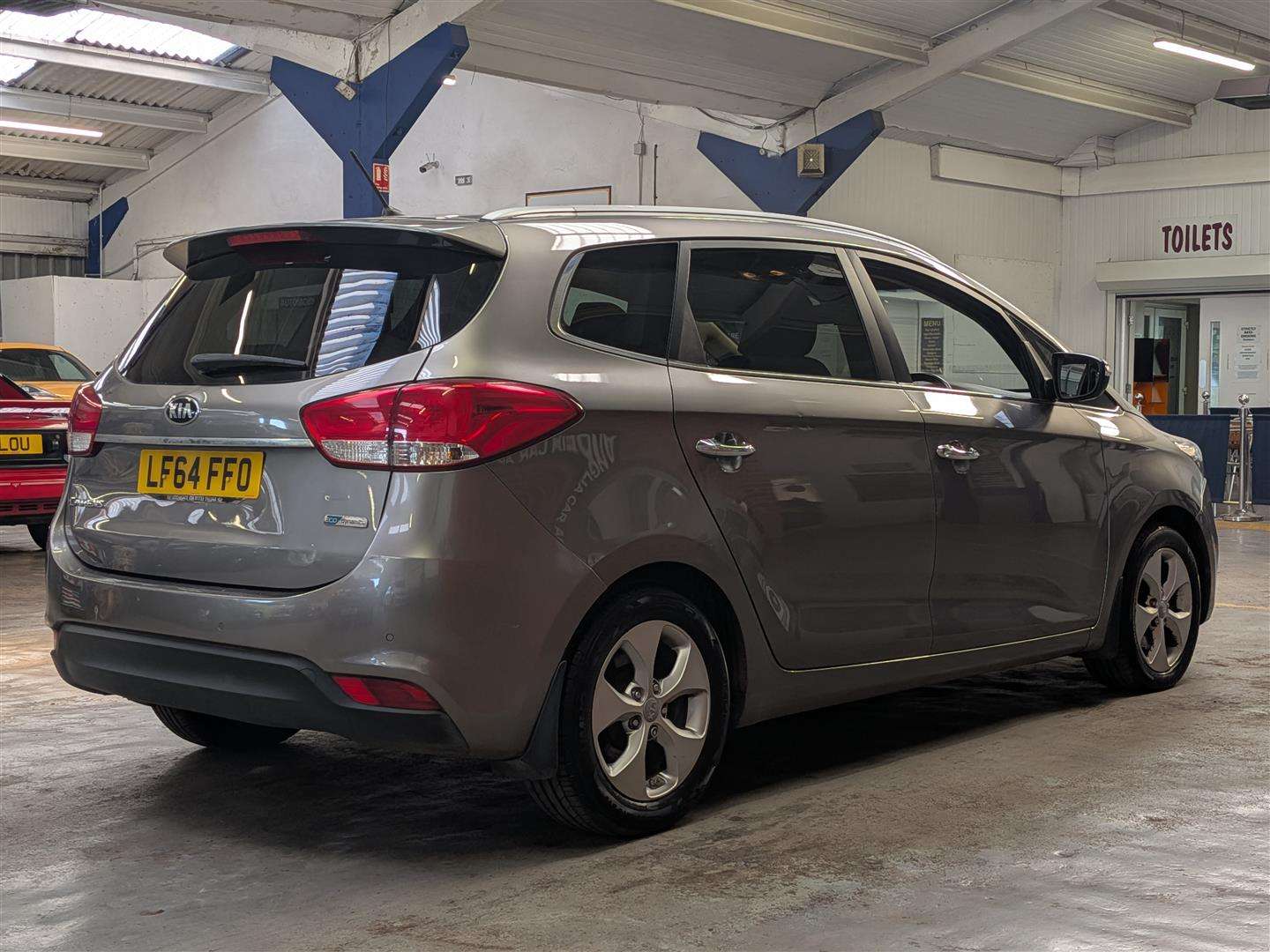 <p>2014 KIA CARENS 2 ECODYNAMICS CRDI</p>
