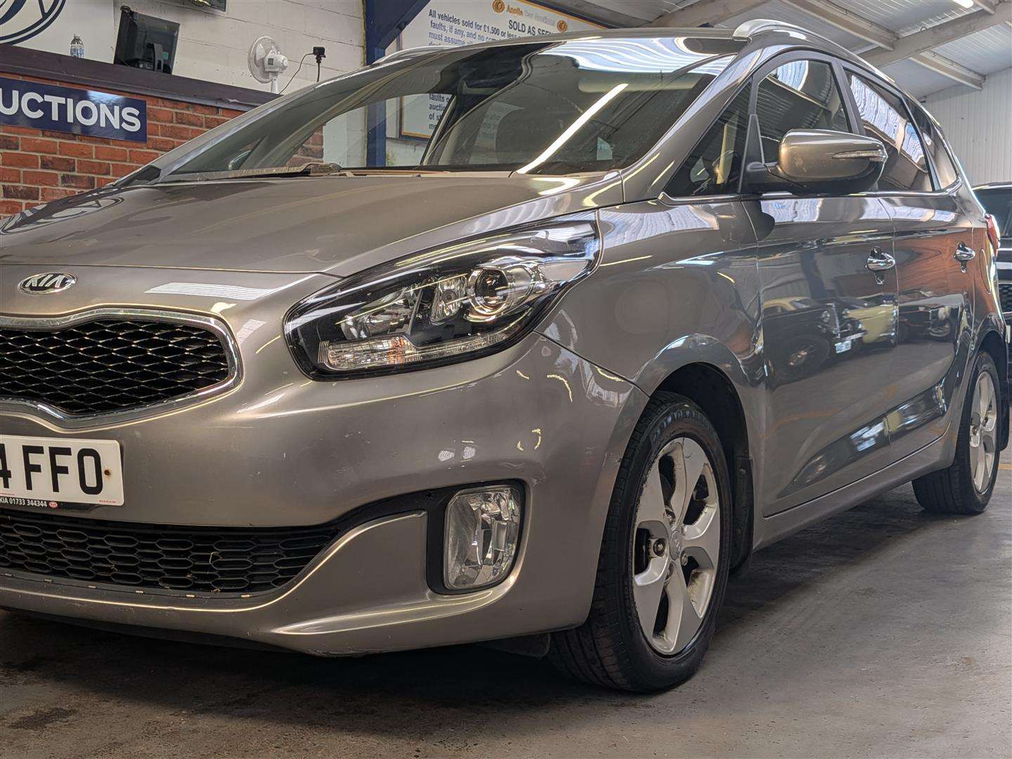 <p>2014 KIA CARENS 2 ECODYNAMICS CRDI</p>