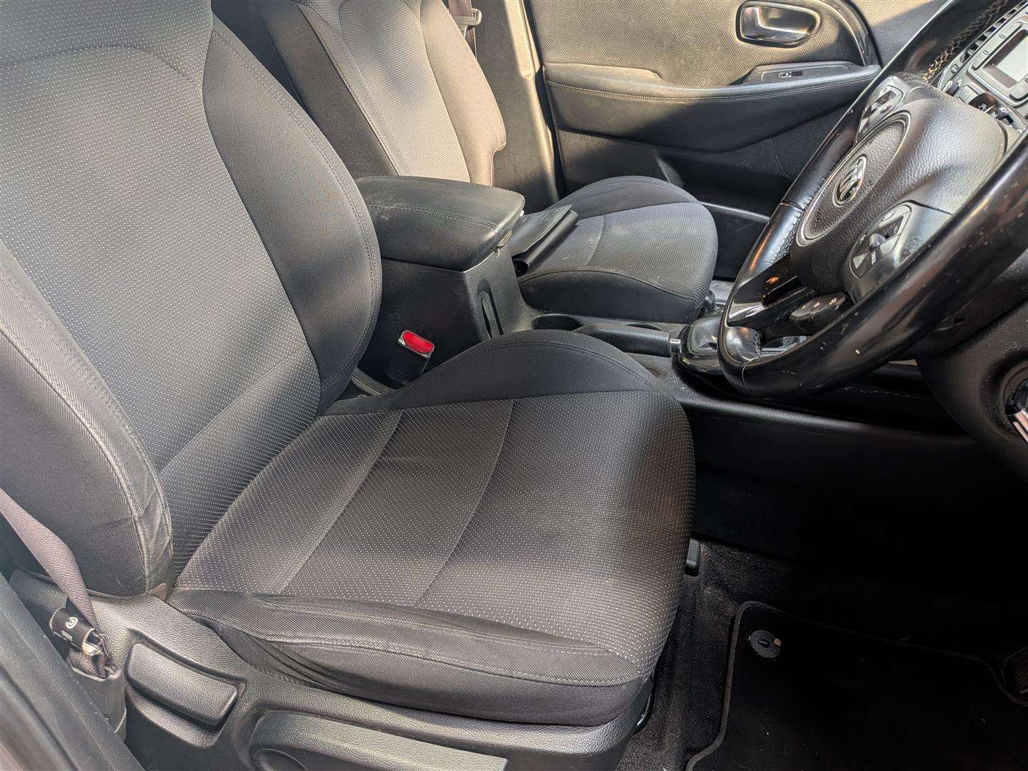 <p>2014 KIA CARENS 2 ECODYNAMICS CRDI</p>
