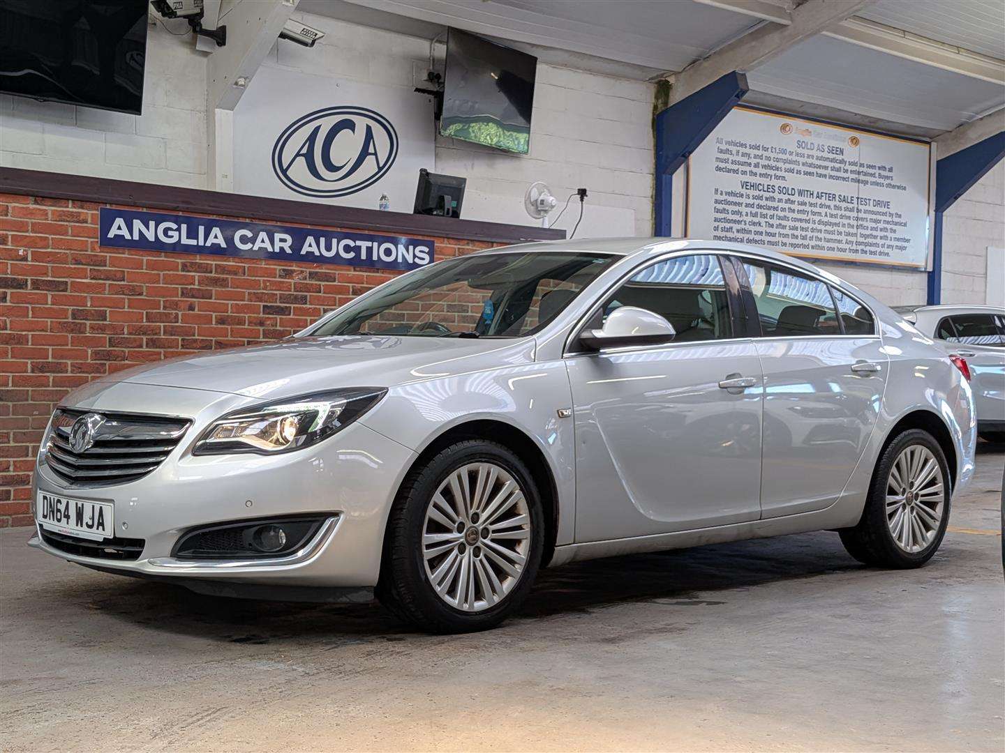 <p>2014 VAUXHALL INSIGNIA TECH LINE S/S</p>
