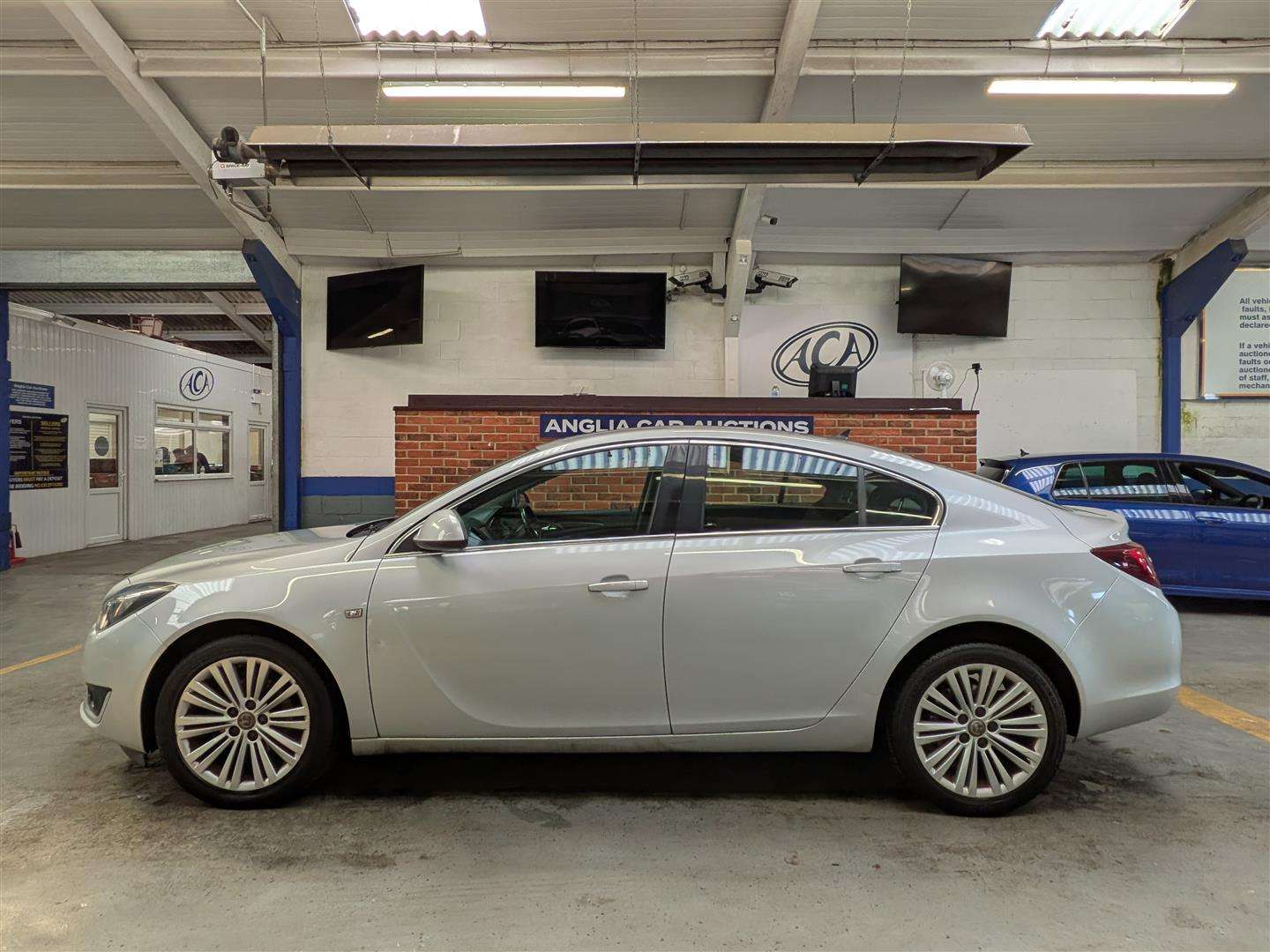 <p>2014 VAUXHALL INSIGNIA TECH LINE S/S</p>