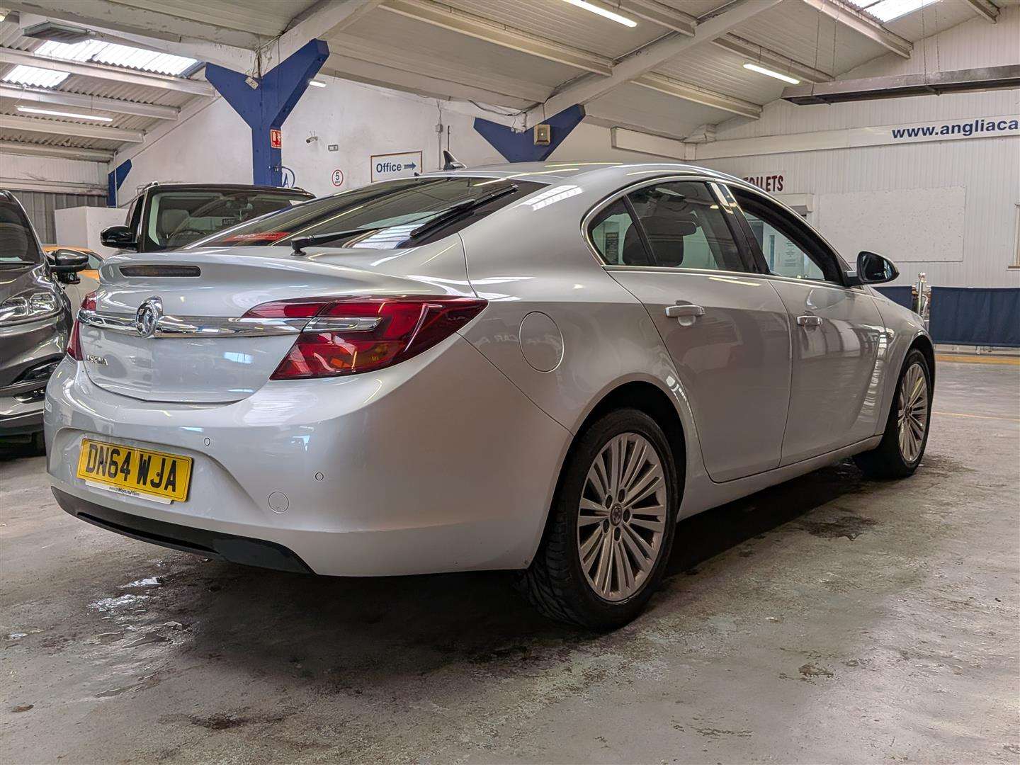 <p>2014 VAUXHALL INSIGNIA TECH LINE S/S</p>