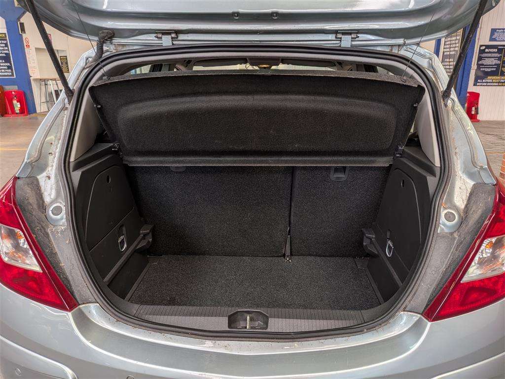 <p>2011 VAUXHALL CORSA SE</p>