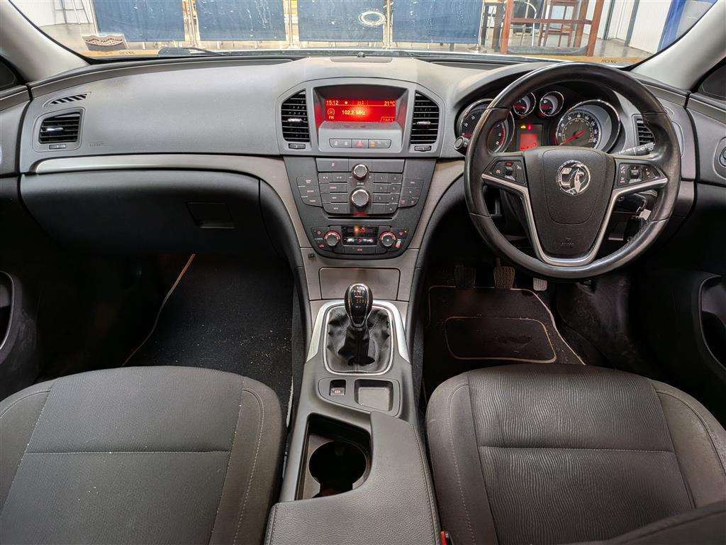 <p>2011 VAUXHALL INSIGNIA EXCLUSIV</p>