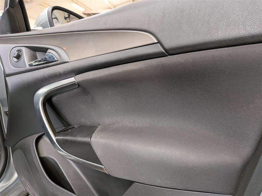 <p>2011 VAUXHALL INSIGNIA EXCLUSIV</p>