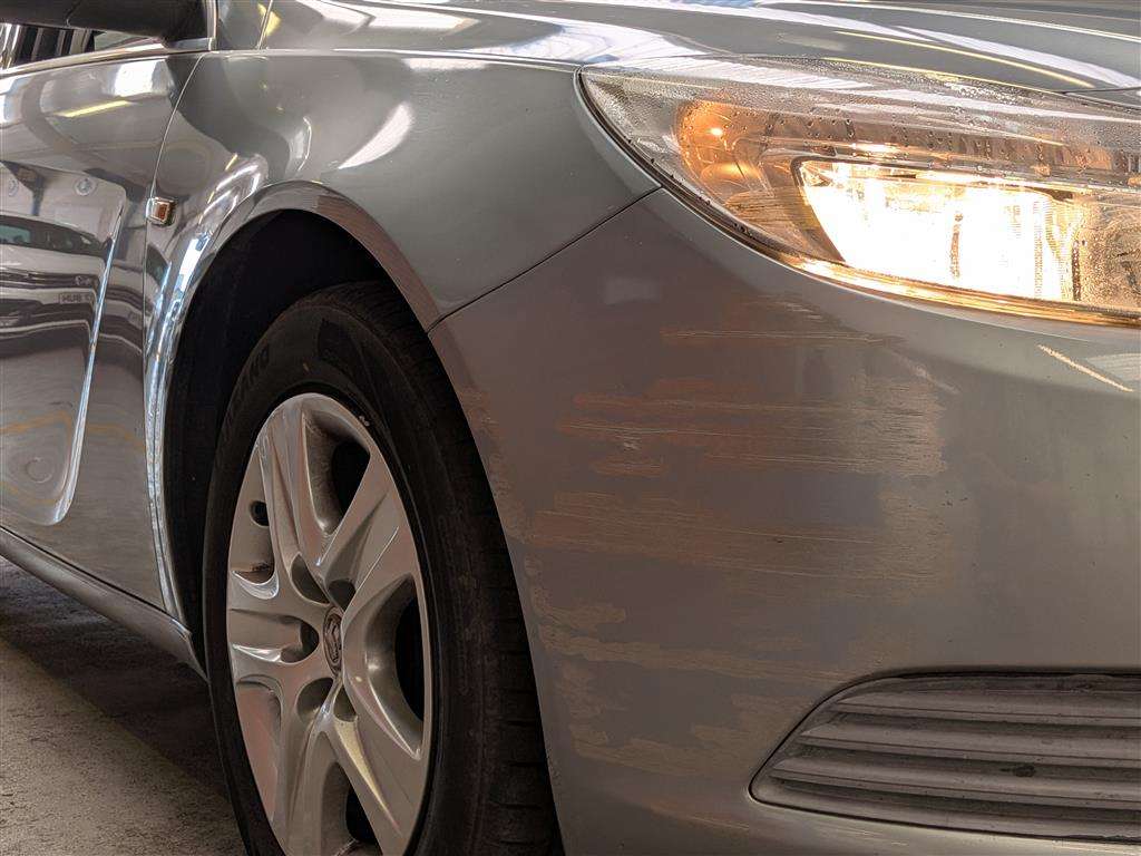 <p>2011 VAUXHALL INSIGNIA EXCLUSIV</p>