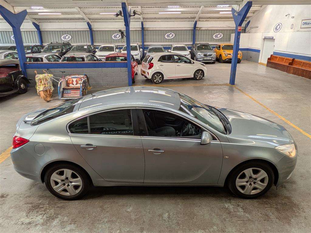 <p>2011 VAUXHALL INSIGNIA EXCLUSIV</p>